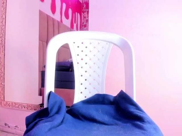 Freechat maidy-19 on BongaCams