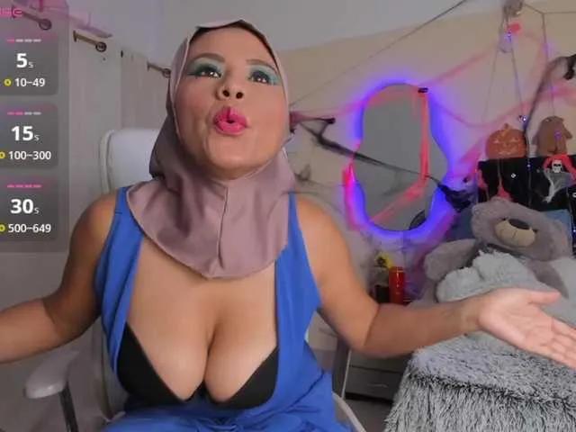 Offline MalakChauriye on BongaCams