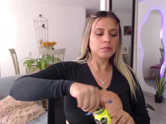 Offline Mara- on BongaCams