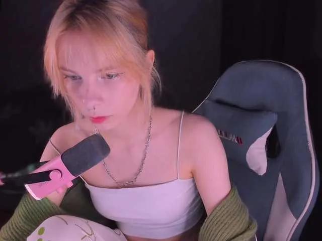 Offline Marrmariss on BongaCams