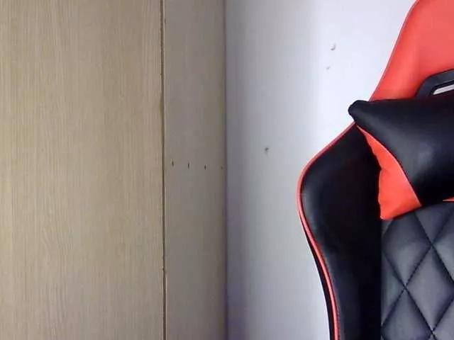 Offline Mayer- on BongaCams