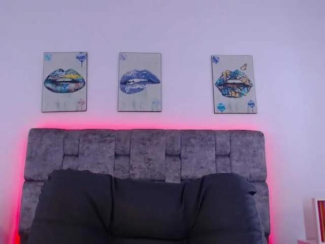 Offline melody-doll on BongaCams