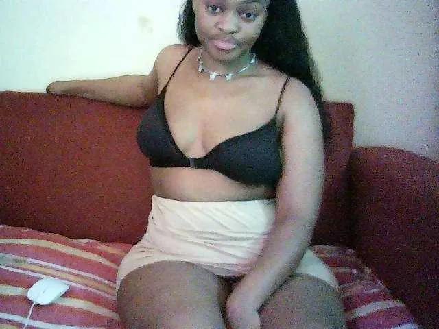 Offline Mercedes-bunz05 on BongaCams