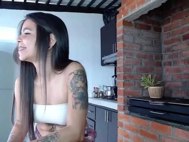 Offline millyxnicoll1 on BongaCams