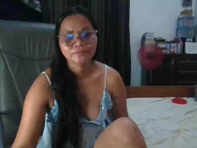 Offline MyLadyBoss on BongaCams