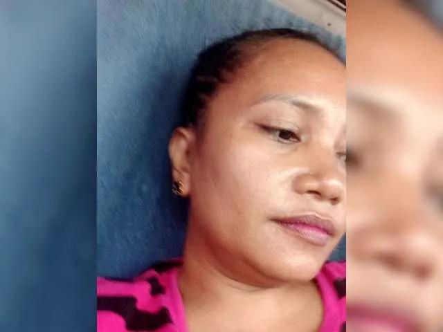 Offline myoneandonly on BongaCams