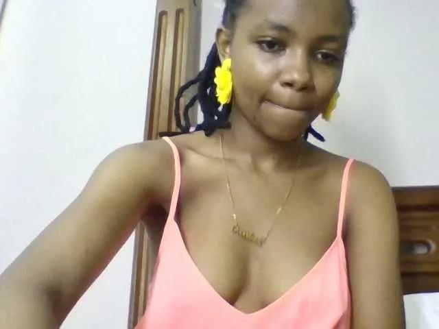 Naughtylittlemissy on BongaCams