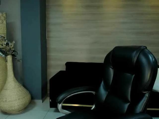 Freechat NiaSalvatore on BongaCams