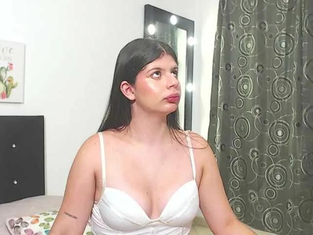 Offline Nicolane-Palmer1 on BongaCams