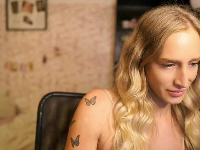 Freechat NicoletteShea01 on BongaCams