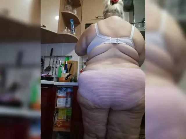 Offline Norili on BongaCams