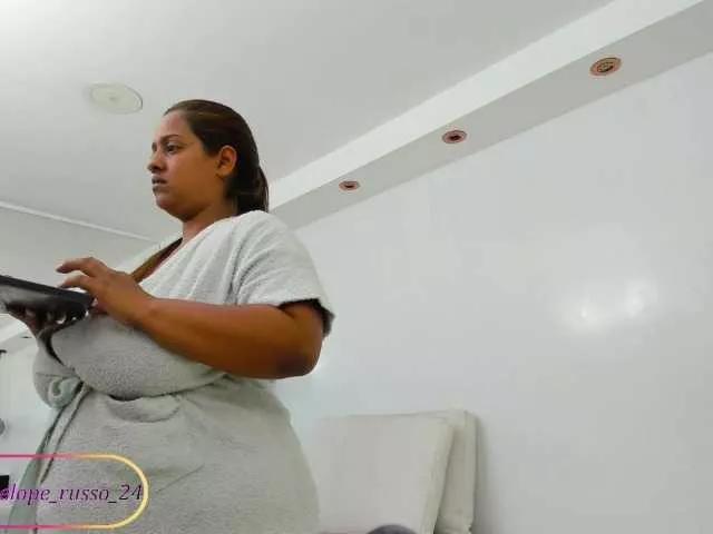 Offline PenelopeRusso on BongaCams