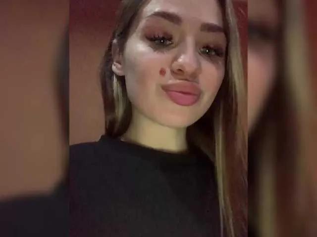 Offline Poli999 on BongaCams