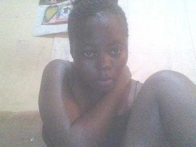 Offline PrettyG on BongaCams