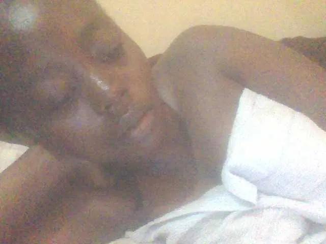 Offline PrettyG on BongaCams