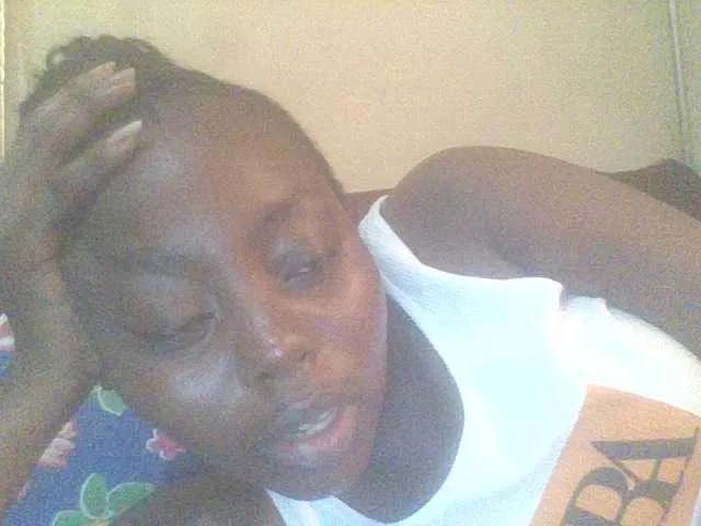 Offline PrettyG on BongaCams