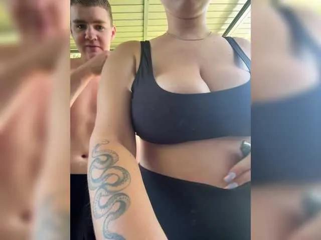 purplewife on BongaCams 