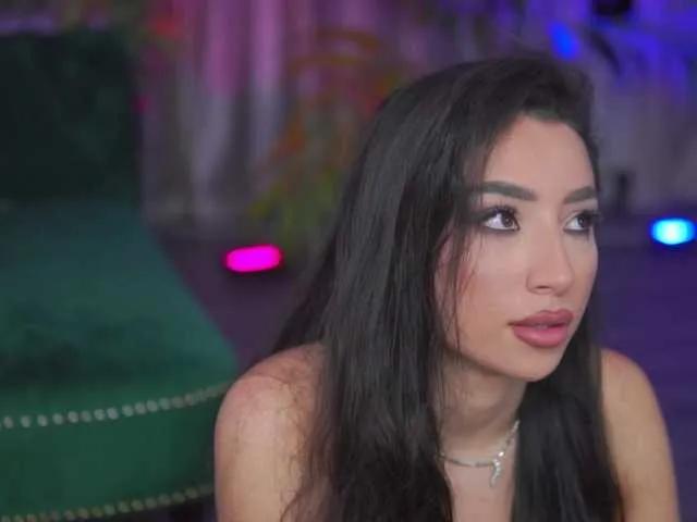 Offline RamiraRowa on BongaCams