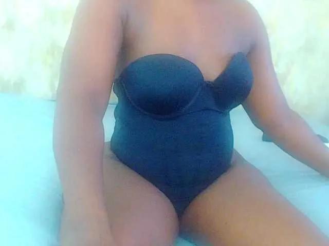 Offline Ravenlip on BongaCams