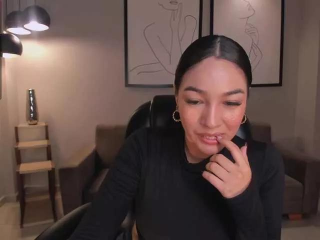 Offline RossieRhoades on BongaCams