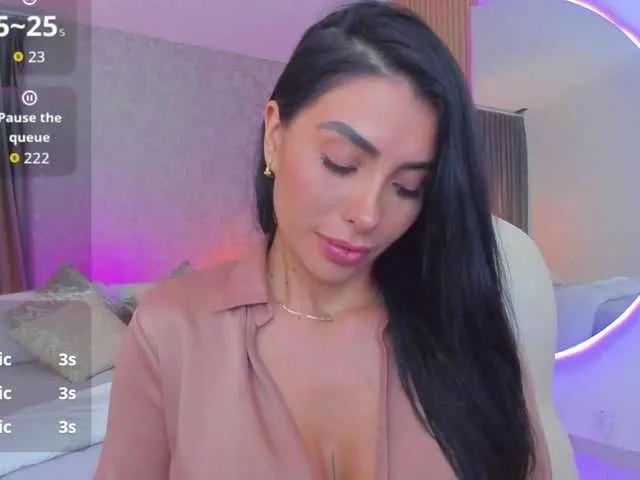 Offline sarah-stonne on BongaCams