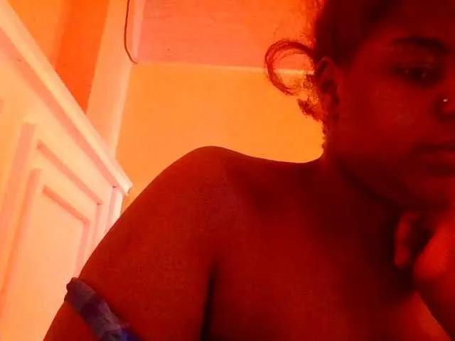 Offline sauccyspoilage on BongaCams