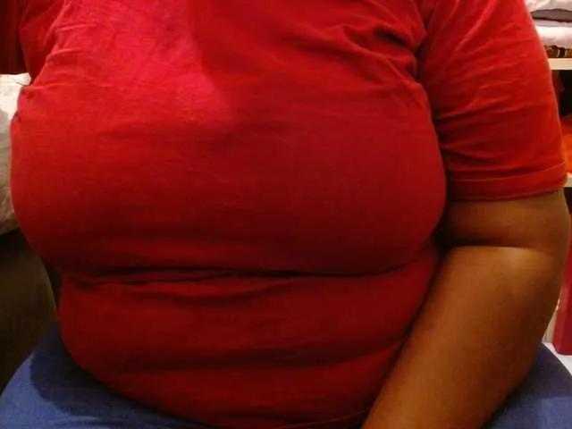 Freechat Sexiemama on BongaCams