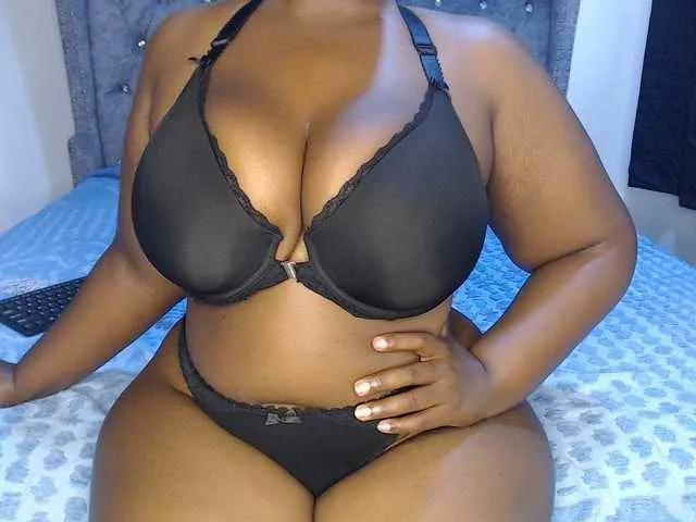 Offline sexy-chocco on BongaCams