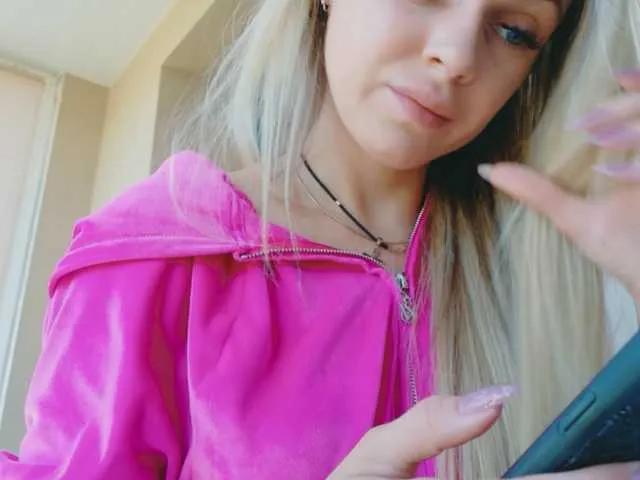 Offline sexy-girl999 on BongaCams