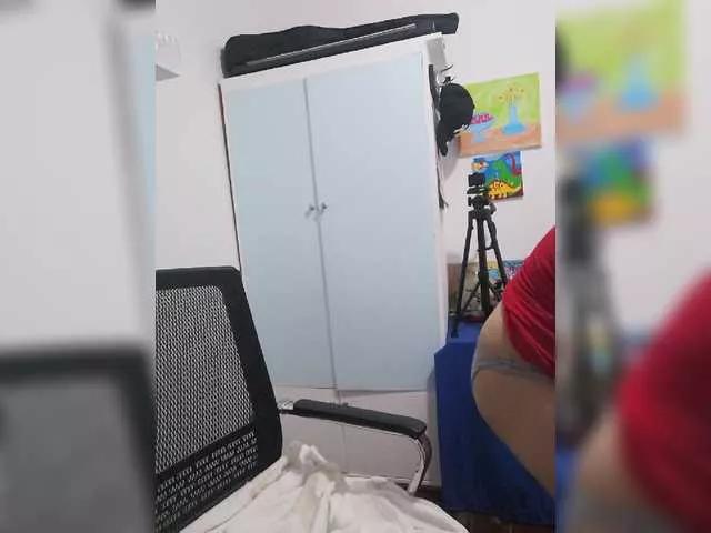 Offline soffia-mae on BongaCams