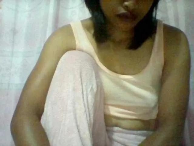 Offline Stellahsexylove on BongaCams