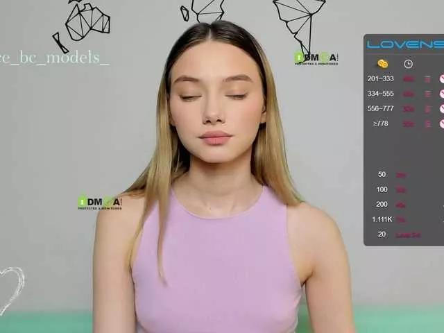 Sweetgirl-11 on BongaCams 