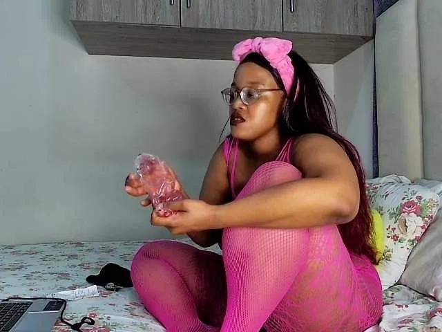 Offline Sweetheartcocomwllow on BongaCams