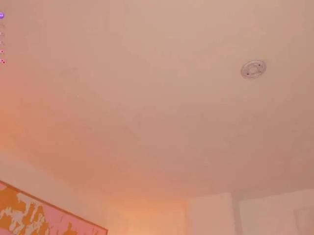 Offline TaraLawrence on BongaCams