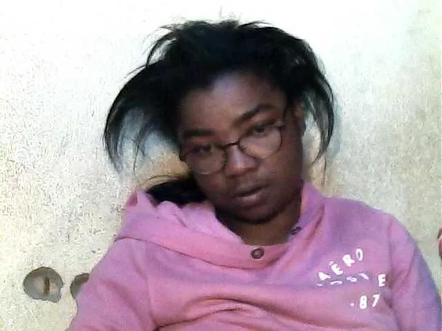 Offline tryciah on BongaCams