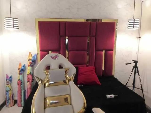 Offline violetsmith on BongaCams