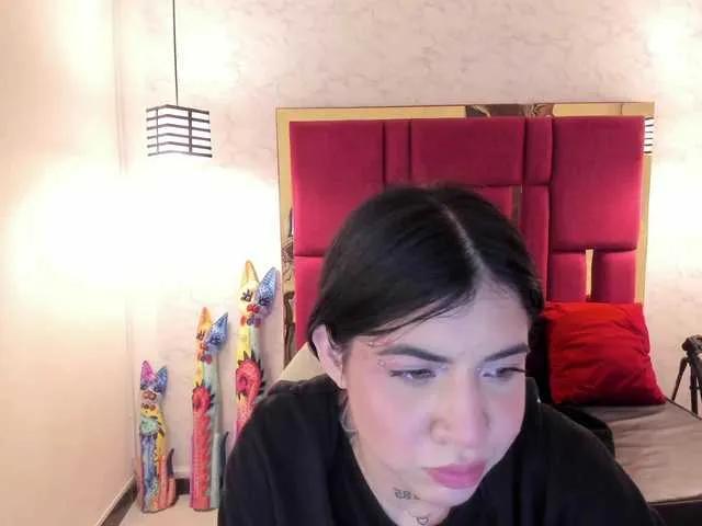 Offline violetsmith on BongaCams