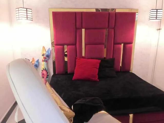 Offline violetsmith on BongaCams