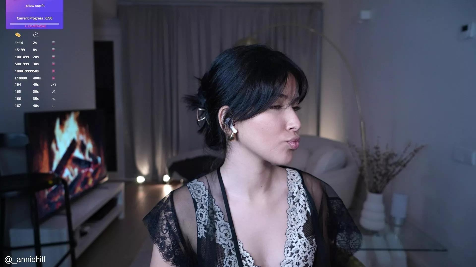 _anniehill on Cam4 