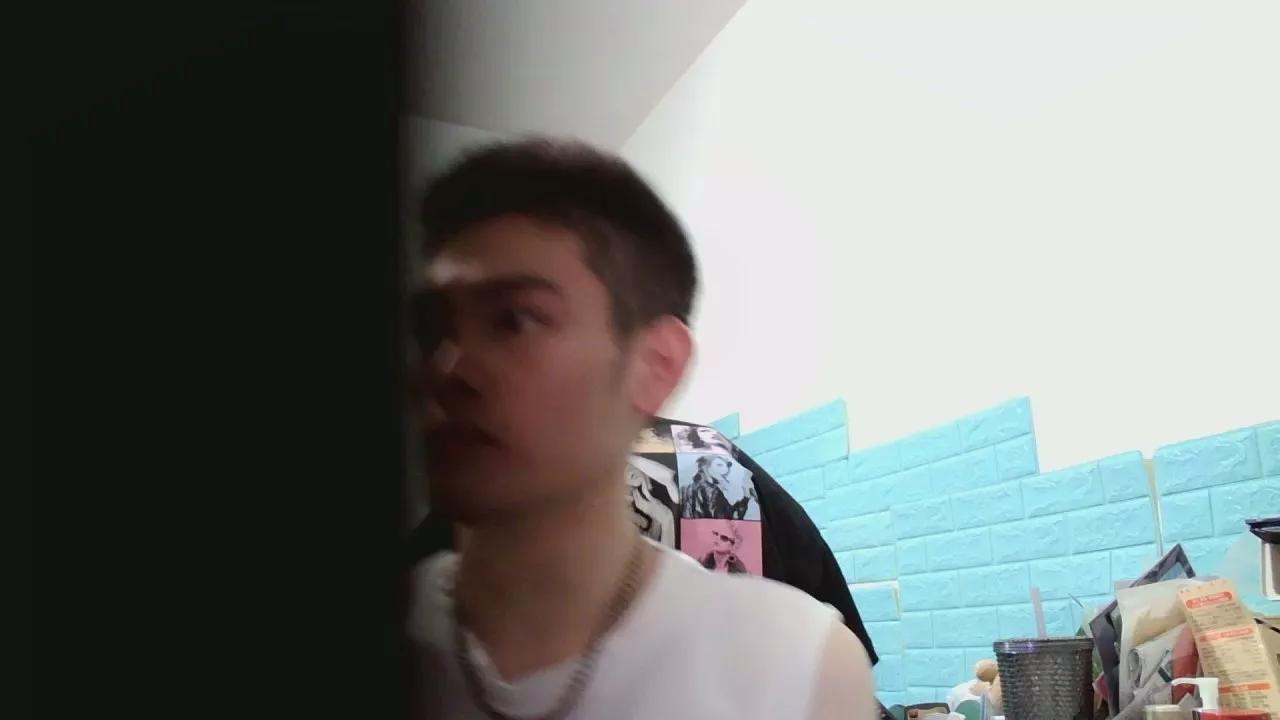 a22322270 on Cam4 