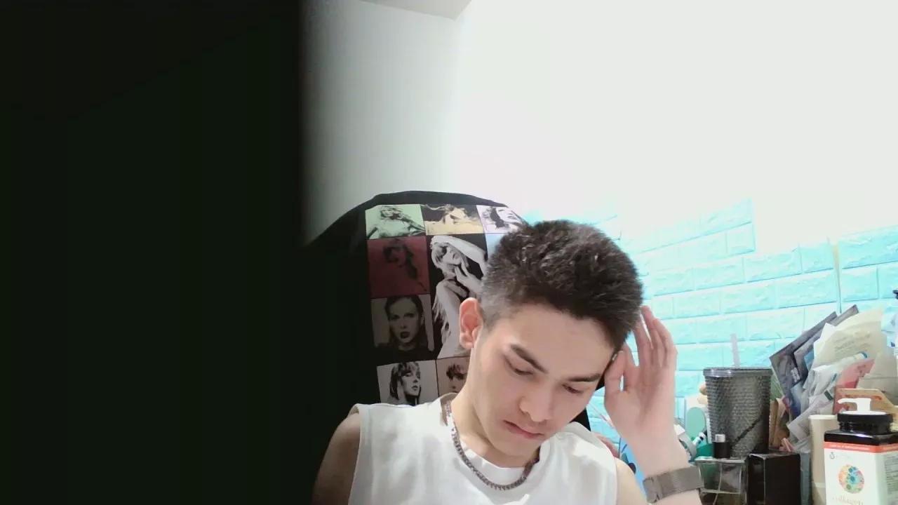 a22322270 on Cam4 