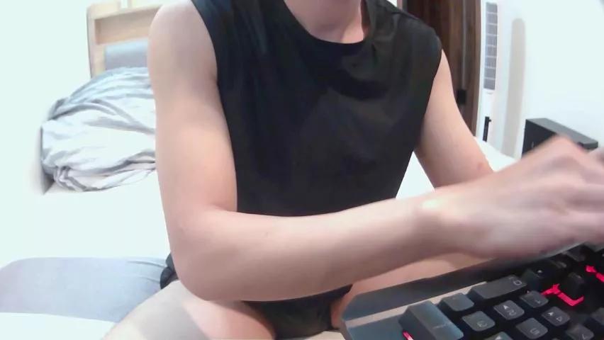 a33105432 on Cam4 