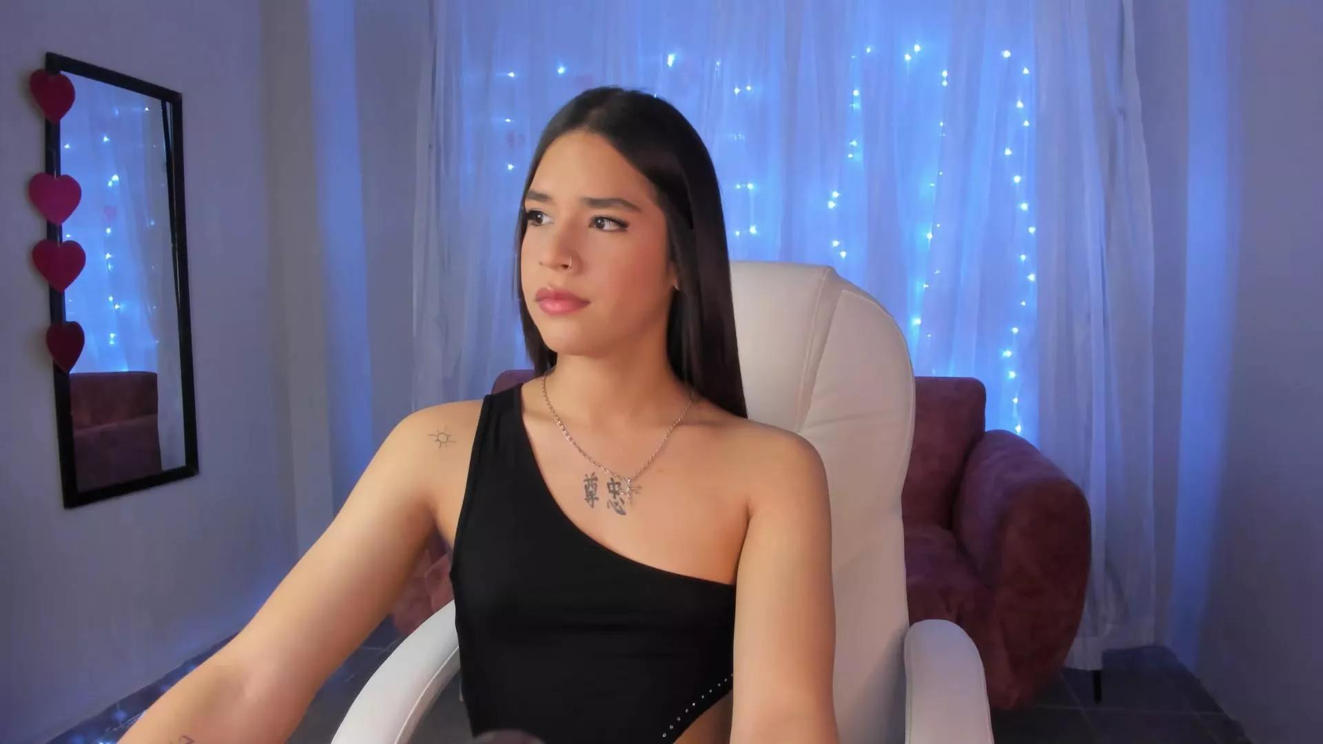AliceSecrets on Cam4 
