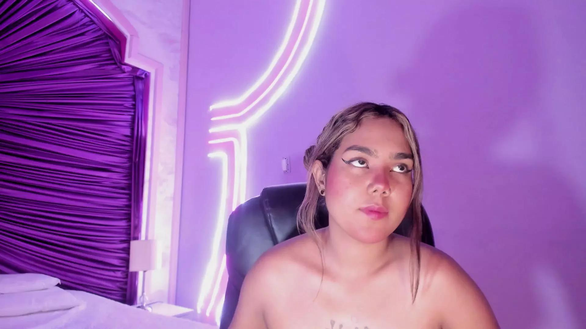 anaelle_bardinn on Cam4 