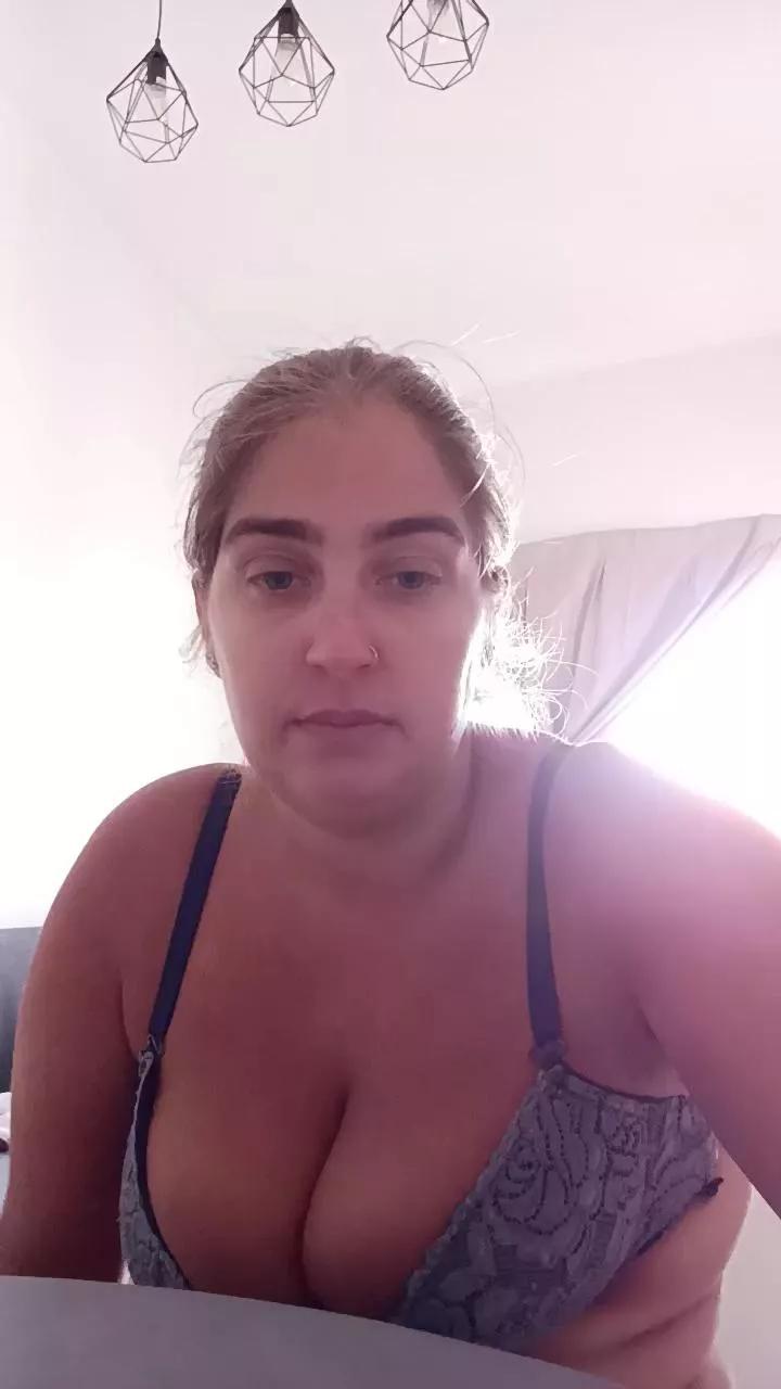 coppiaspagnaxx4 on Cam4 