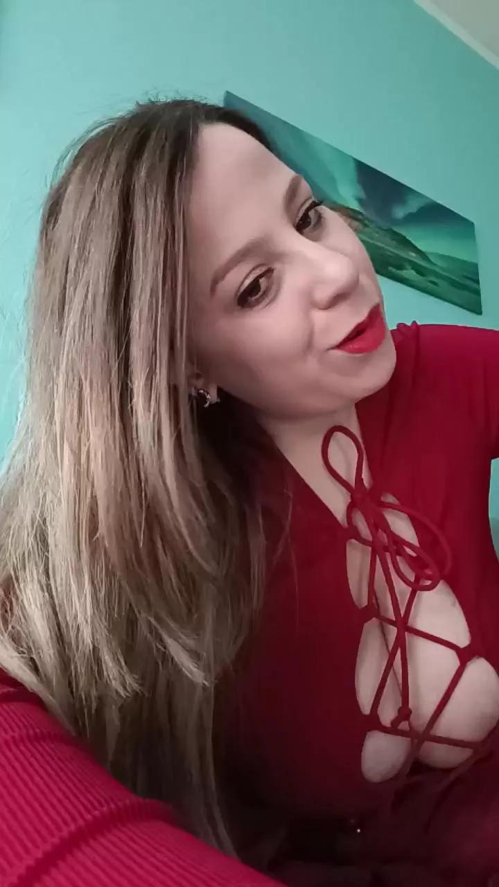 emma96_hot on Cam4 