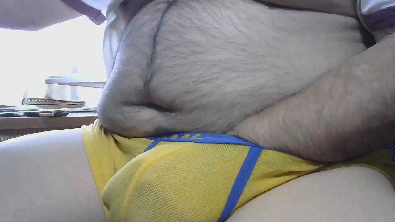 fluffbearr on Cam4 