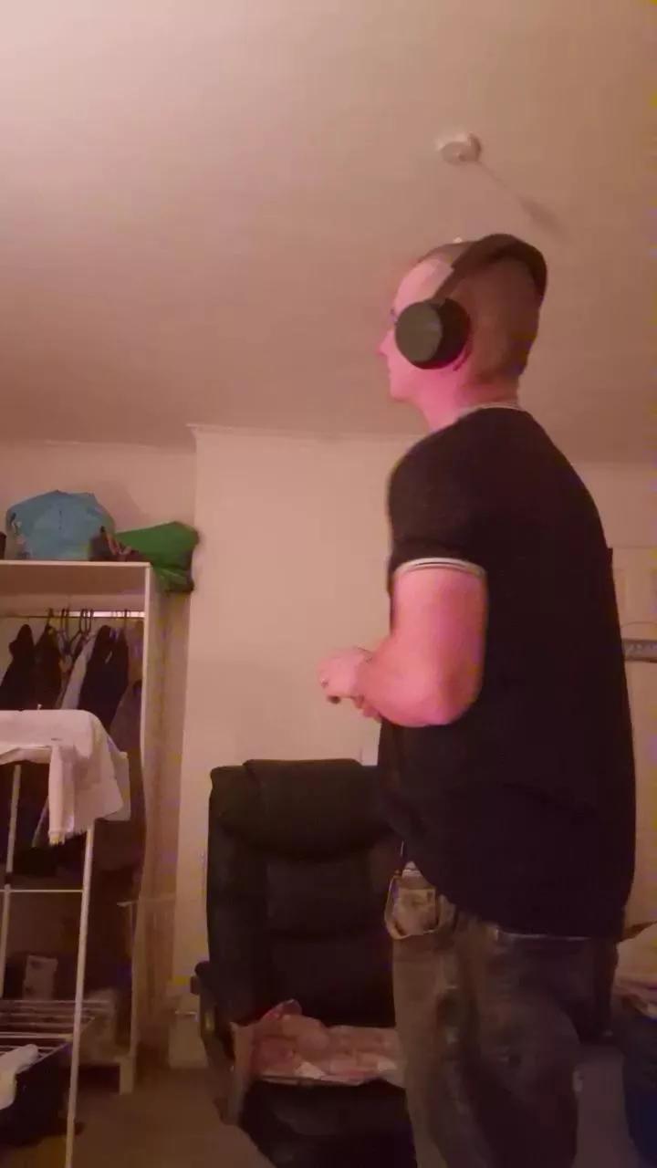 GTRUK on Cam4 