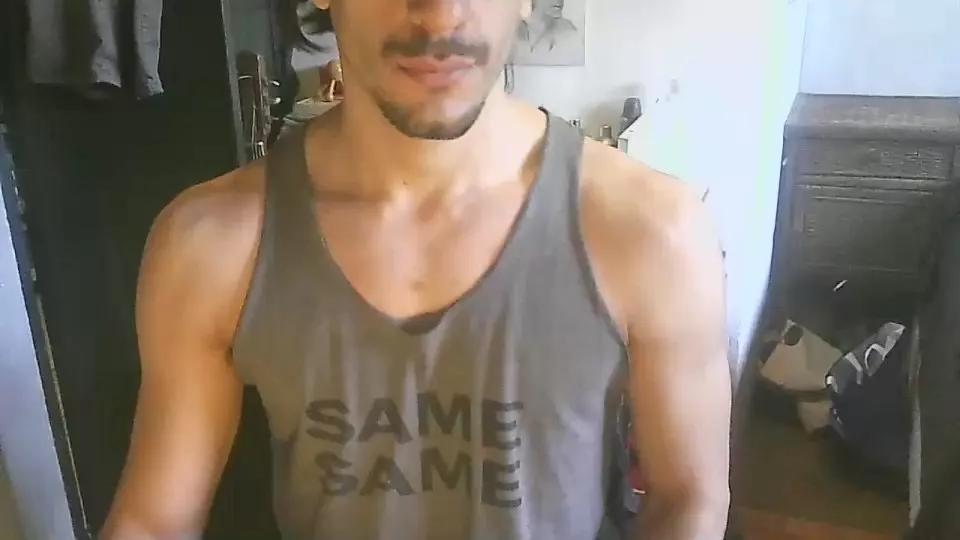 Highcumming33 on Cam4 