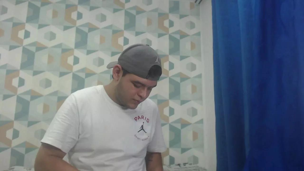julian_pez on Cam4 